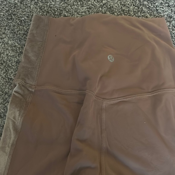 Limited edition Lulu lemon leggings - Picture 1 of 4